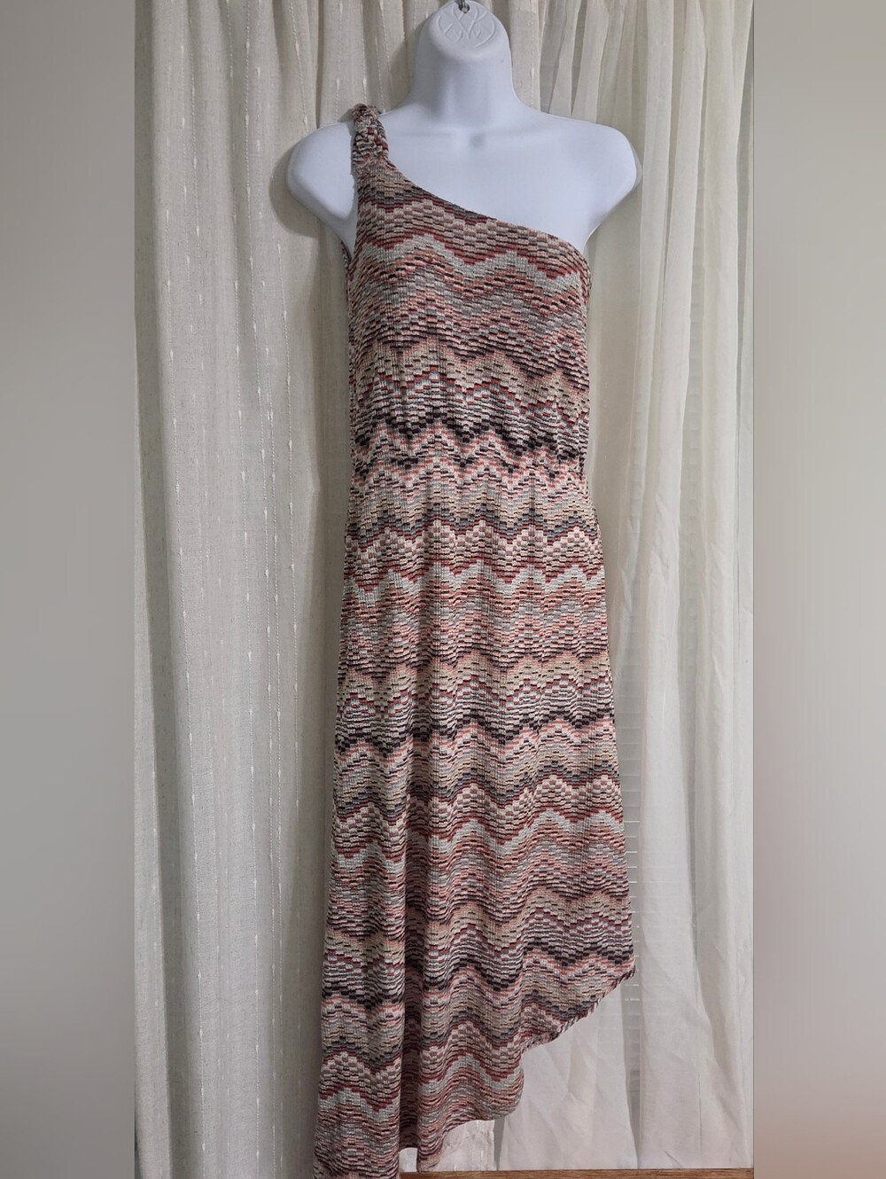 One-Shoulder Chevron Knit Maxi Dress in Multicolor